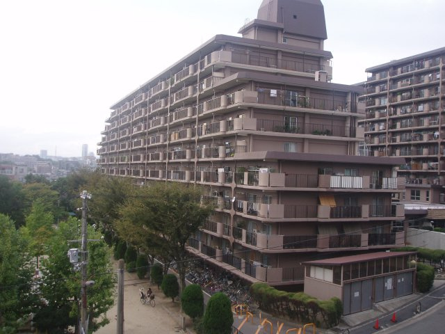 千里台スカイハイツB棟の画像
