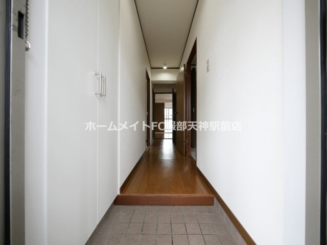 三浦マンションの玄関