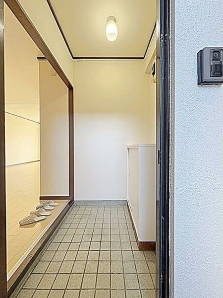 シャトー芝の玄関