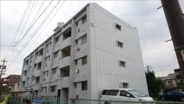 シャトー芝の外観