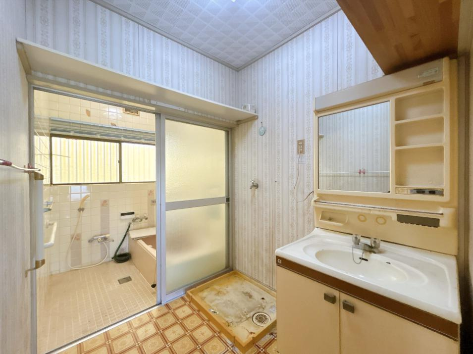 ひたちなか市富士ノ上　中古戸建の独立洗面台