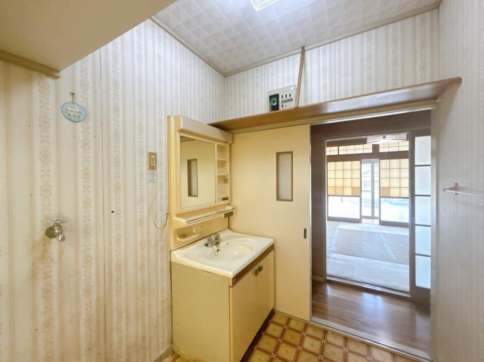 ひたちなか市富士ノ上　中古戸建の独立洗面台