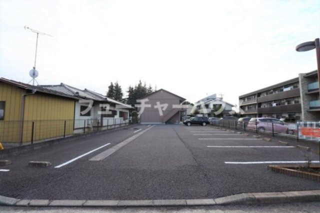 ロイヤルシティ　Ｂの駐車場