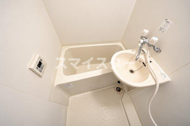 杉並区下高井戸３丁目のアパートの浴室