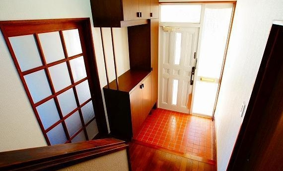山武市白幡　中古戸建の玄関|３LDK 縦列2台可能 閑静な立地