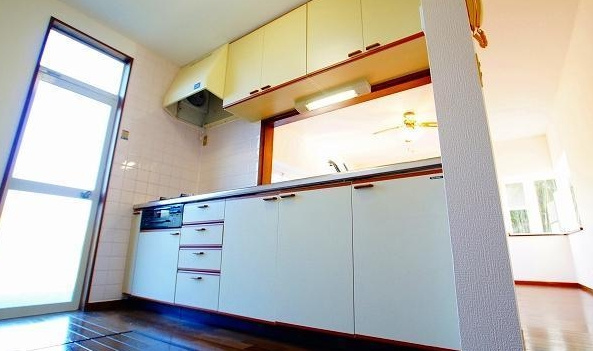 山武市白幡　中古戸建のキッチン|３LDK 縦列2台可能 閑静な立地