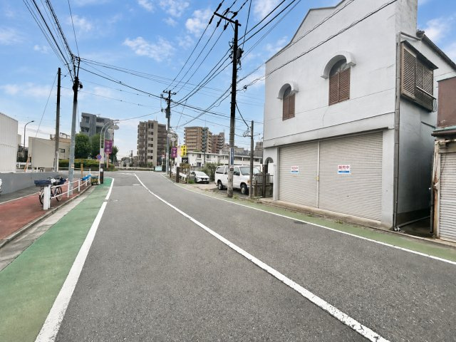 板橋区東新町2丁目　建築条件無し売地の前面道路含む現地写真|2026.09.04撮影

現地ご見学希望・資料請求などお気軽にお問い合わせ下さい！
03-5990-5201