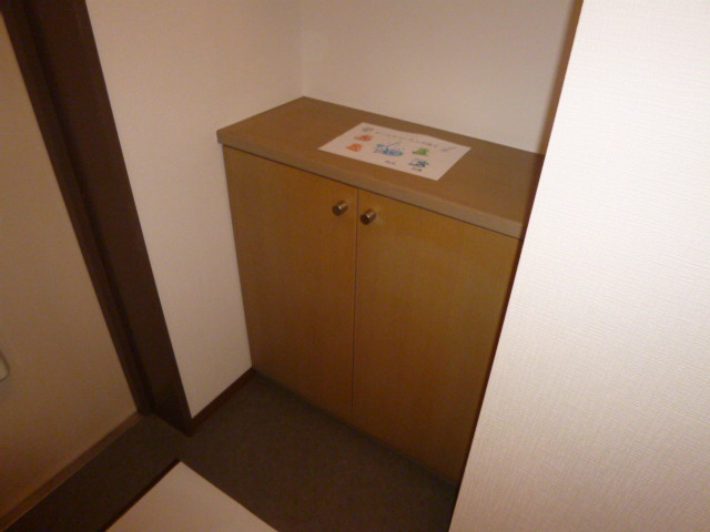 ドメスティックカーサの玄関