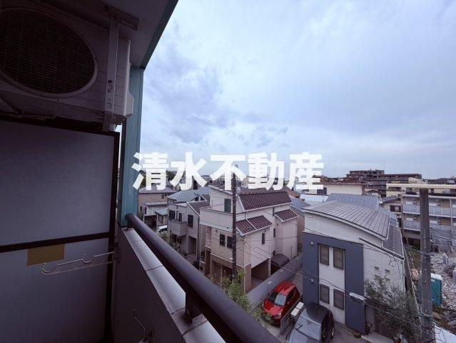 豊玉北3丁目賃貸マンションの展望|南向き採光です