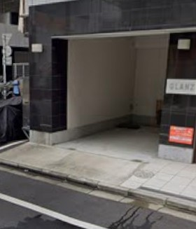 GLANZの駐車場