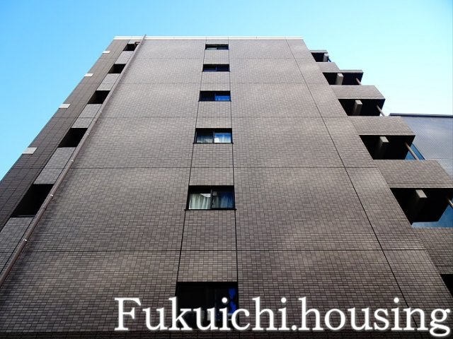 XEBEC明大前の外観