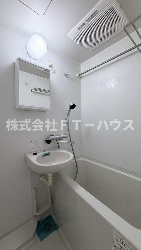エマーレ行徳の浴室