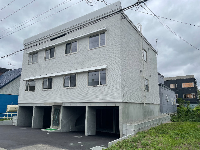 フラット６１