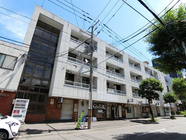 ダイアナ白石ビル