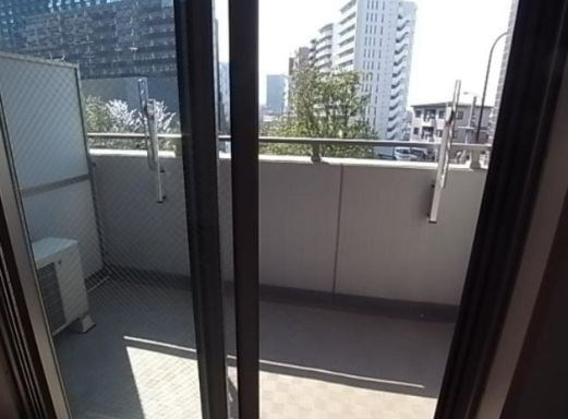 【バルコニー】アヴァンツァーレ新宿ピアチェーレ 