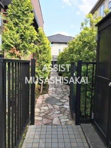 サン・ガーデン武蔵野のエントランス