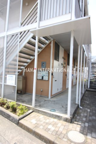 レオパレスベンデュールのエントランス