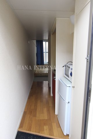 レオパレスベンデュールの玄関
