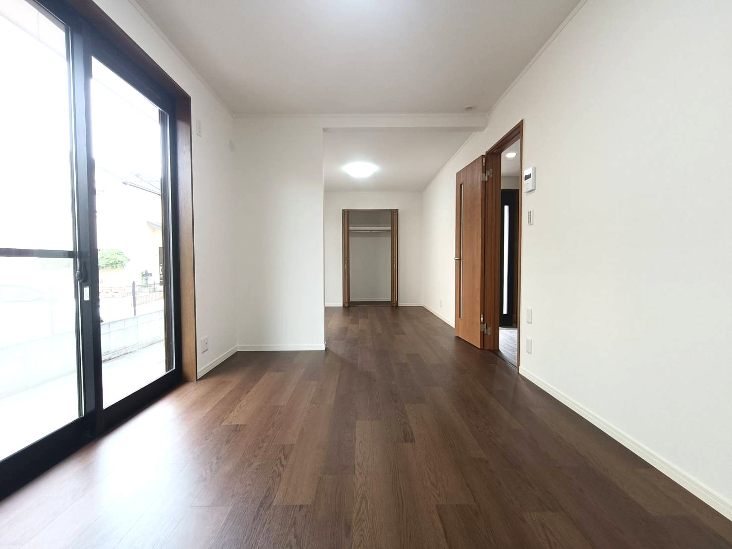 北葛飾郡松伏町　田中3丁目　中古戸建の居間・リビング|こちらの居間で趣味の時間をお楽しみください