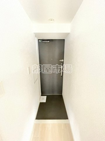レアシス秋葉原の玄関