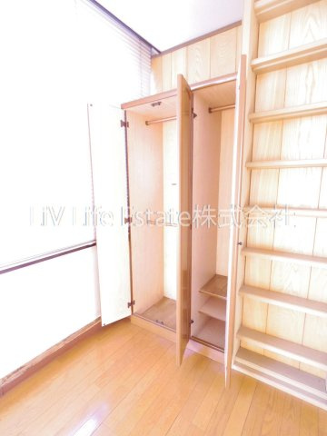 小平市学園西町２丁目の賃貸マンションの収納