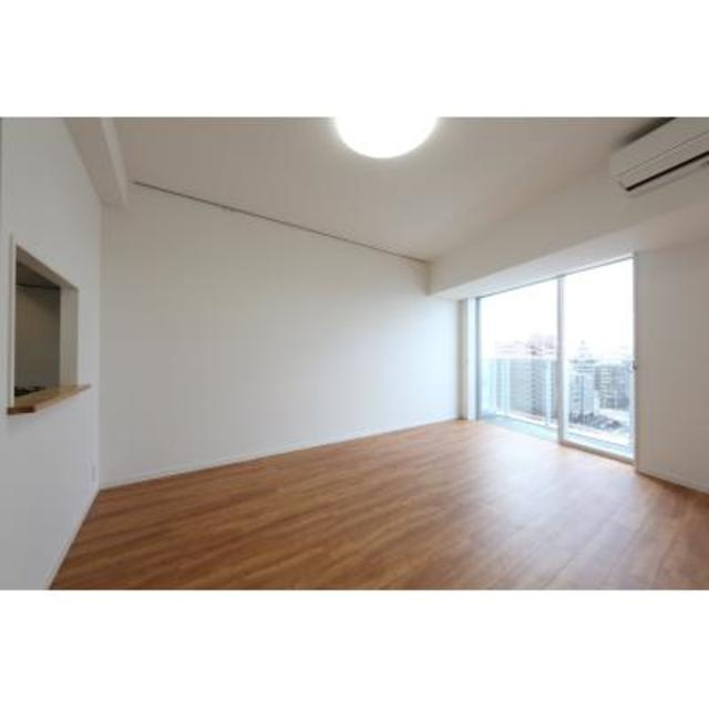 ＣＯＲＮＥＳ　ＨＯＵＳＥ　ＮＡＧＯＹＡの居間・リビング|※写真は同タイプ住戸です。