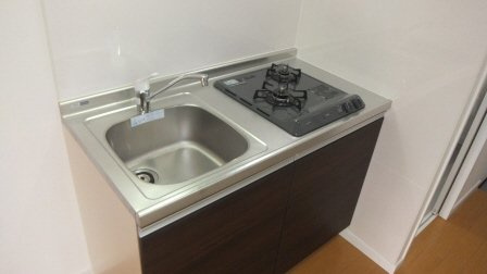 LEO参拾五番館のキッチン|２口コンロ付き！！