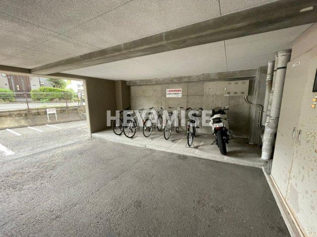 パークアベニューⅡの駐車場