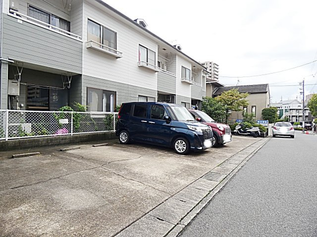サニーヴィラの駐車場