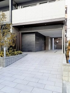 メゾン・レジュイットのエントランス