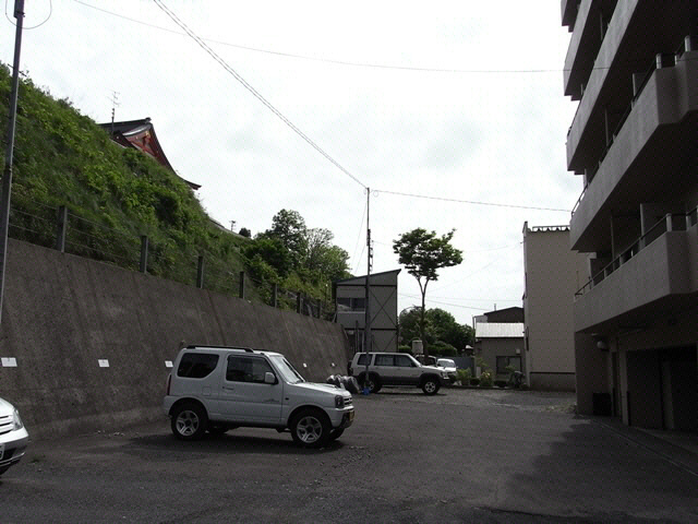 南大通４マンションの駐車場
