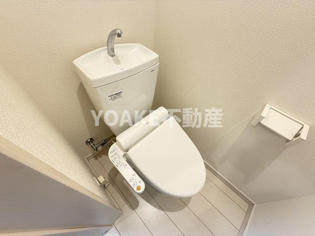 ルシェンテE棟のトイレ|画像は別部屋のものです。相違がある場合、現況優先。