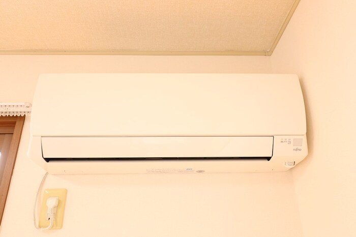 ローズガーデン・レジス　ＡＢＣＤの設備|エアコンは２基付いています