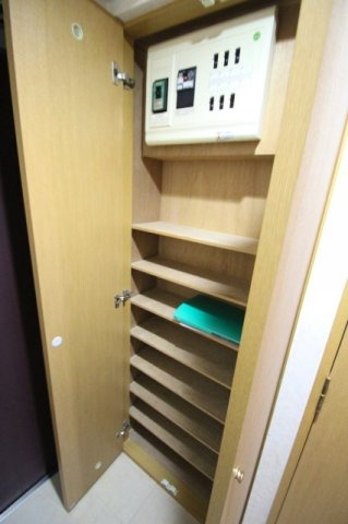 川崎市高津区久本３丁目の賃貸マンションの収納|他室参考写真