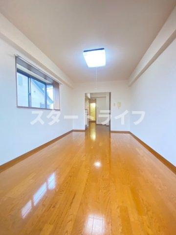 大阪市東淀川区淡路５丁目の賃貸マンションの寝室