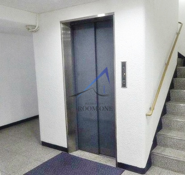 秀和狸穴レジデンス