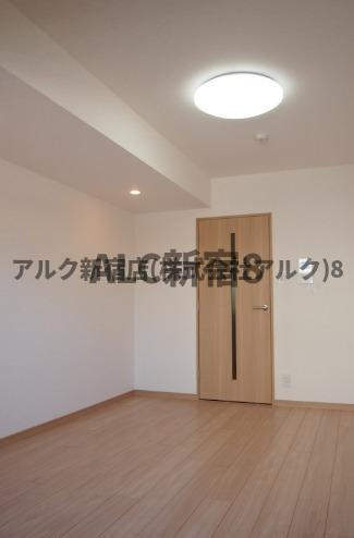 ルーブル新宿西落合八番館の居間・リビング