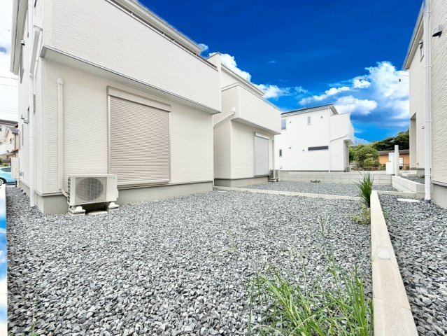 知多市新舞子第4の庭|ゆとりあるお庭は、お子様が伸び伸び遊べるスペースとしても活用でき、ご家族の時間を豊かにしてくれます。									
									