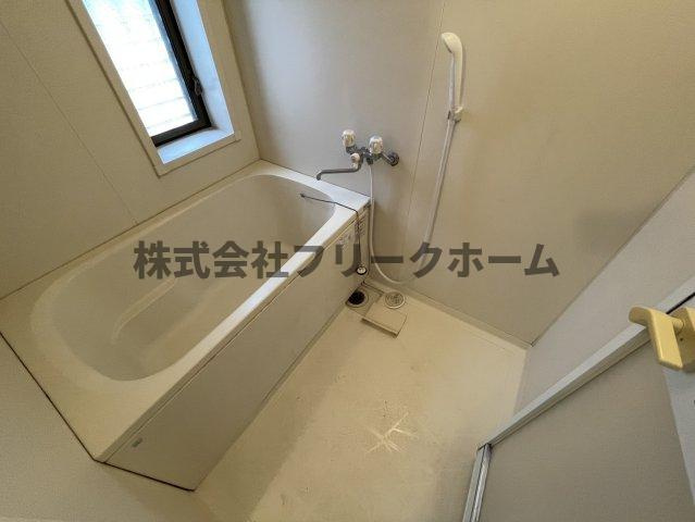 武蔵野市西久保３丁目のアパートの浴室