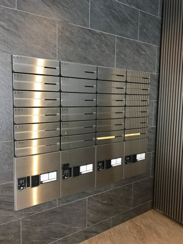 ウィンドワード市川のその他共用部分|便利な宅配ボックス付き