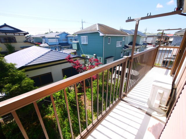 茂原市緑ヶ丘5　中古戸建のバルコニー|内外装リフォーム済み令和6年12月５SLDK都市ガス上下水 緑ヶ丘リゾーン分譲地内 スーパー徒歩9分