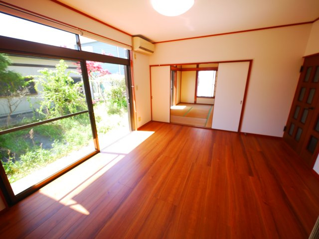 茂原市緑ヶ丘5　中古戸建の居間・リビング|内外装リフォーム済み令和6年12月５SLDK都市ガス上下水 緑ヶ丘リゾーン分譲地内 スーパー徒歩9分