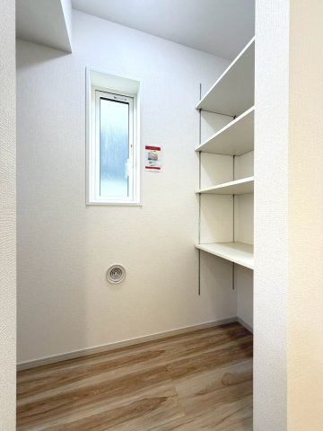【新築戸建】札幌市白石区北郷2条12丁目3棟の収納|パントリー