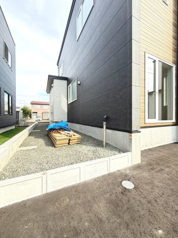 【新築戸建】札幌市白石区北郷2条12丁目3棟の庭