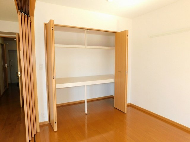 パークサイド森の邸・北の収納