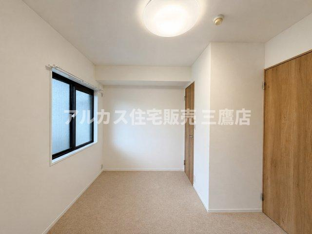 パークハイム三鷹の洋室|シンプルで家具配置がしやすい洋室。お好みのお部屋づくりをお楽しみいただけます。