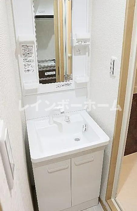 Royal Court 下総中山の独立洗面台