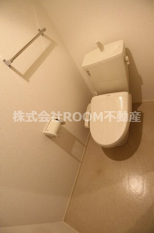 メゾン ブランシェのトイレ|ゆったりとした空間のトイレです