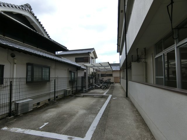 コーポラスの周辺