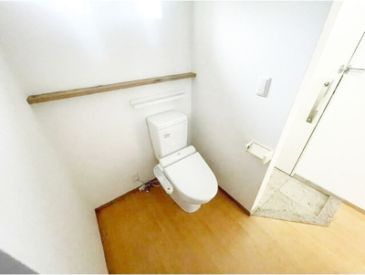 【トイレ】 | スカイコート天神橋 | 落ち着いた色調のトイレです♪